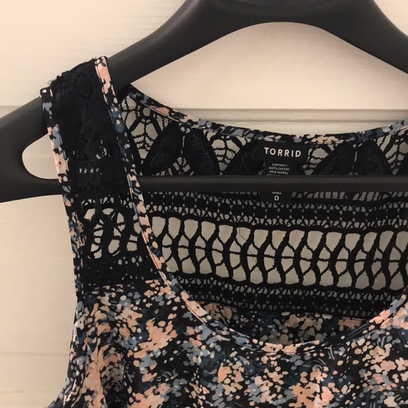 TORRID TOP - Picture 4 of 4